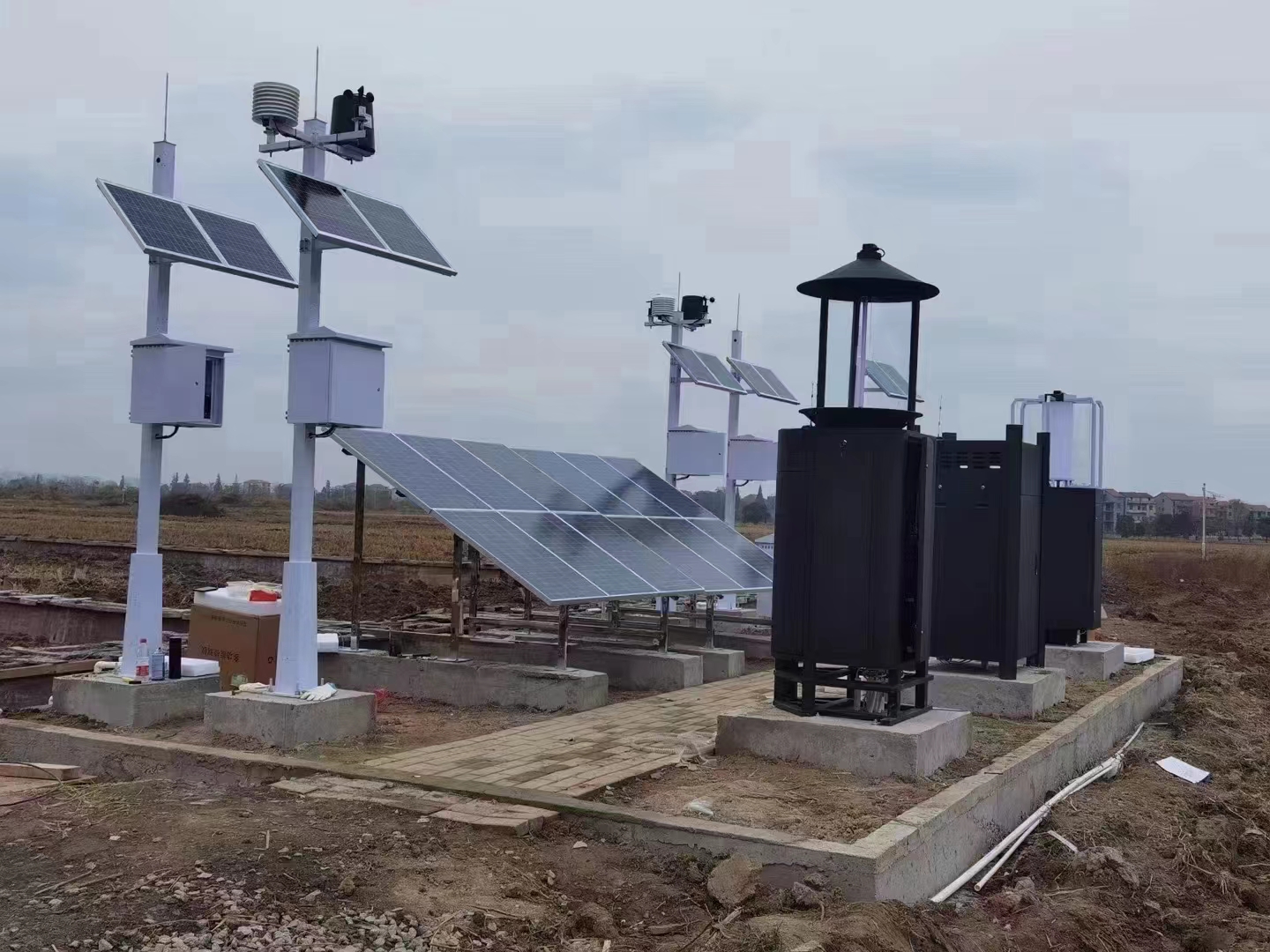 太阳能虫情监测仪